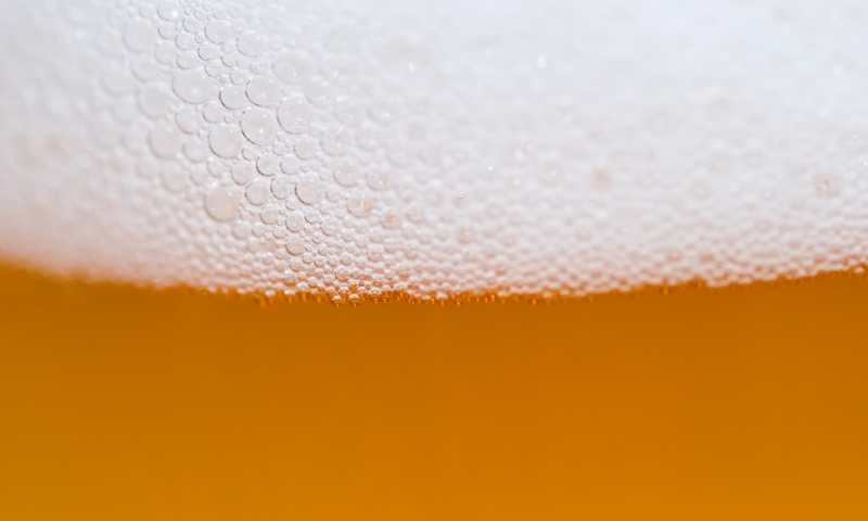 Bier schuimkraag ingezoomd